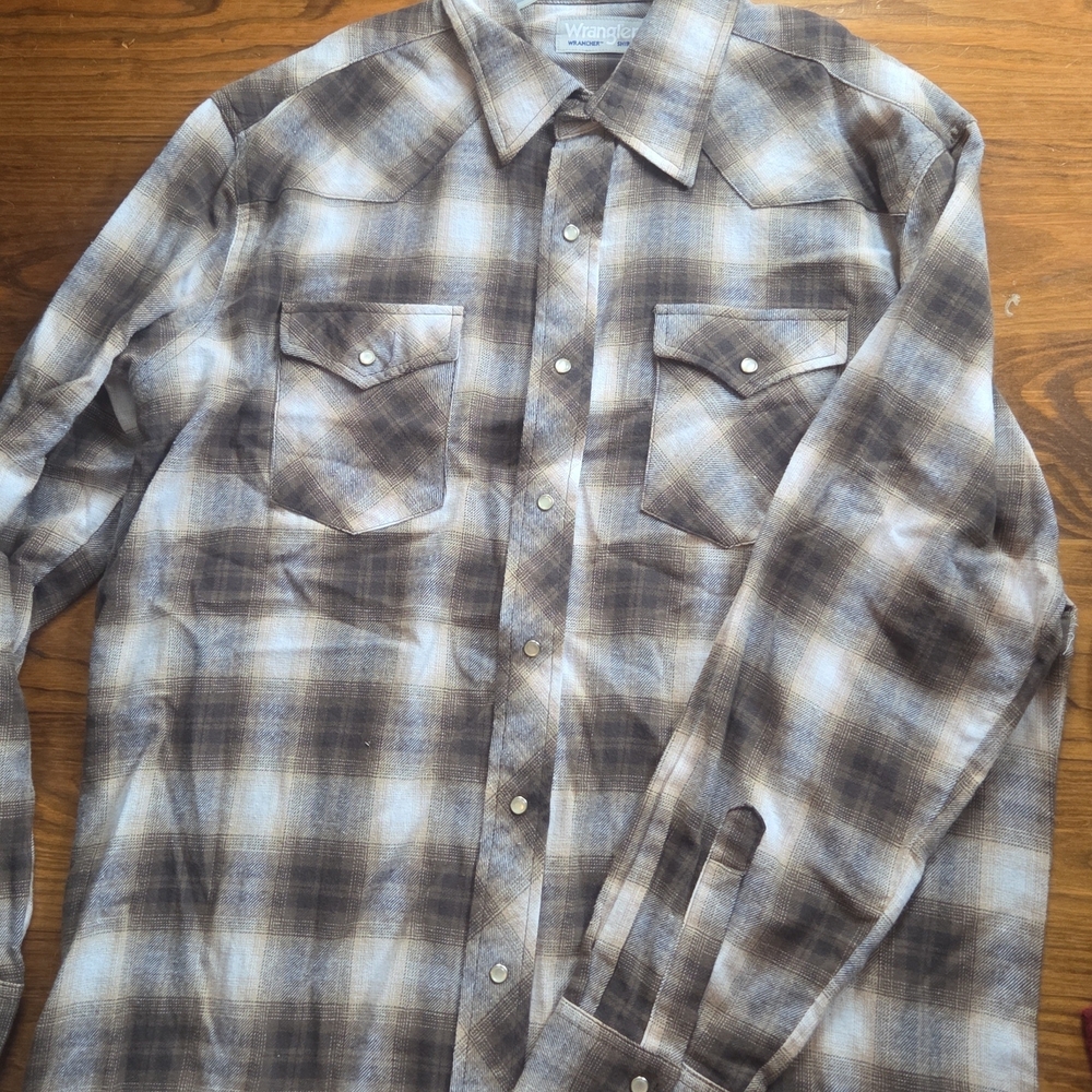 Wrangler Brown and Cream Plaid Shirt